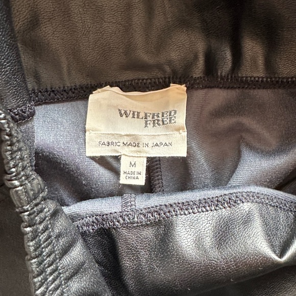 Aritzia Wilfred Free Daria Black Faux Leather Pants - Size M - Picture 2 of 13